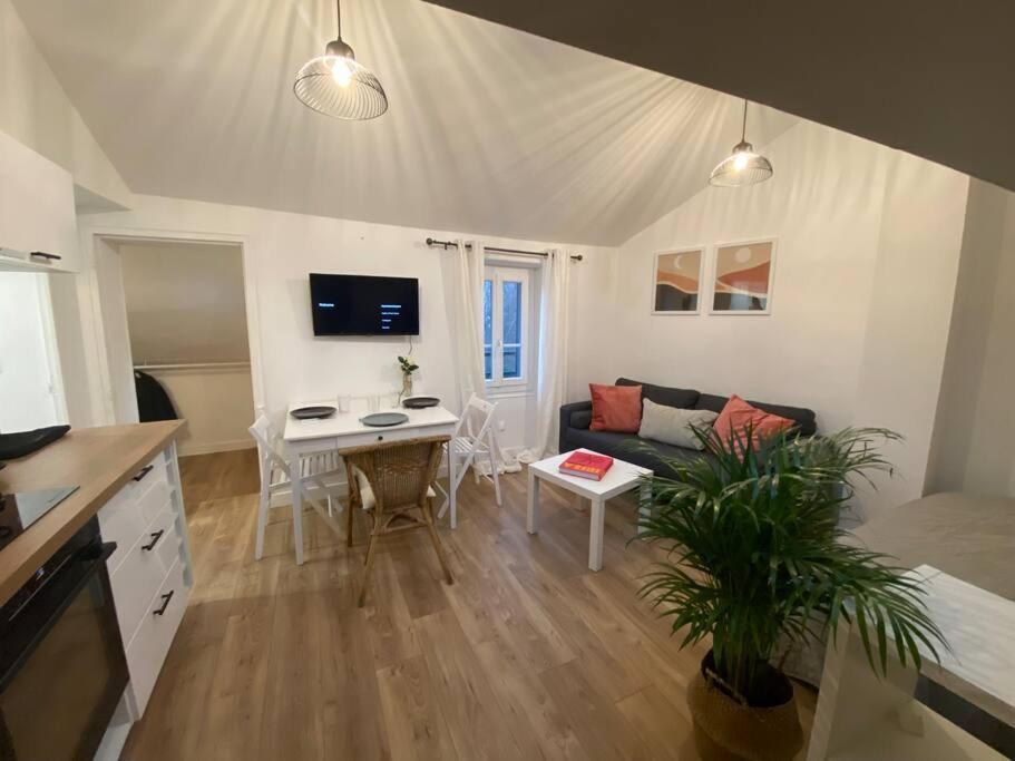 Apartmán La Mansarde Lcd Pontoise Exteriér fotografie